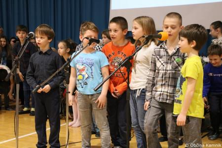 Otroci Osnovne šole Marije Vere Mi smo svet, mi smo otroci (59)